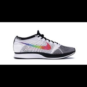 Nike BE TRUE Flynit Racer